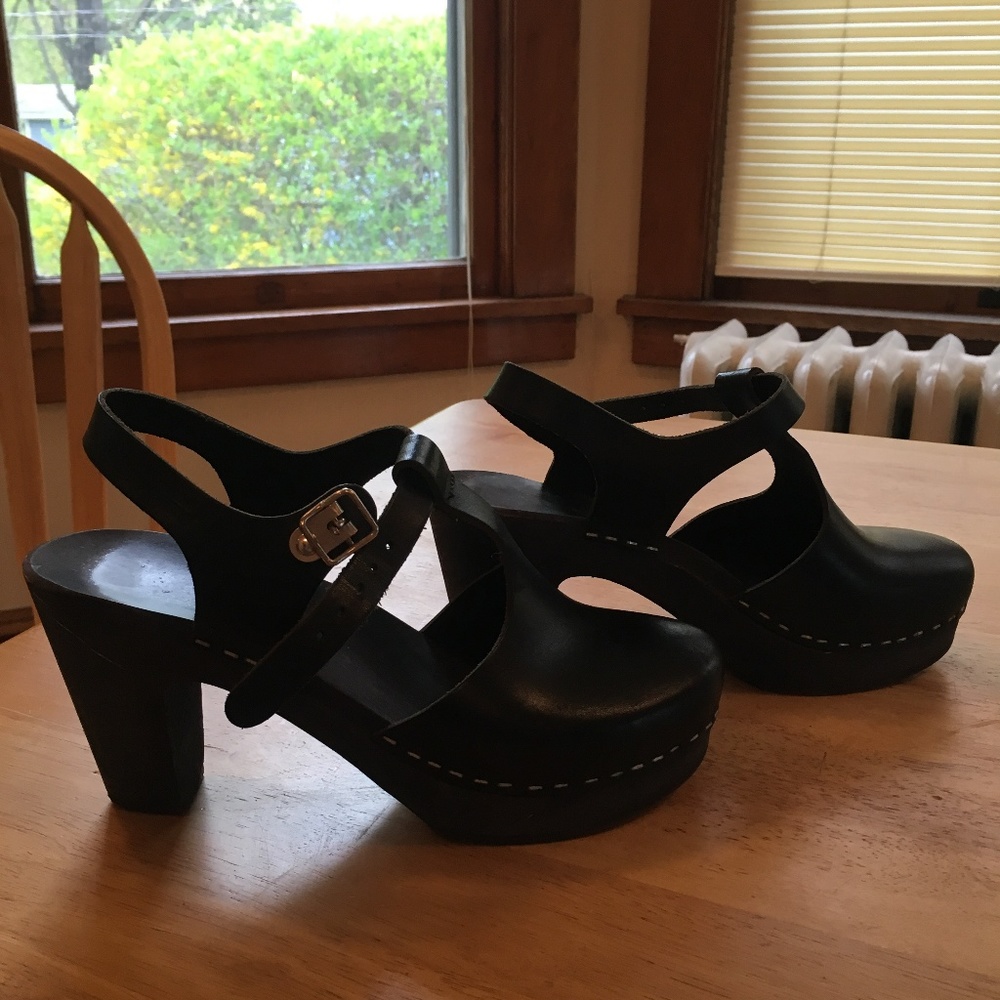 T-Strap Swedish Hasbeens, size 38/US 8, BL